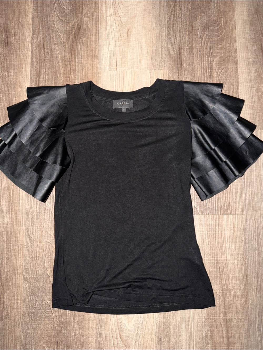 🖤 GRACIA BLACK RUFFLE SLEEVE BLOUSE TOP S 🖤
